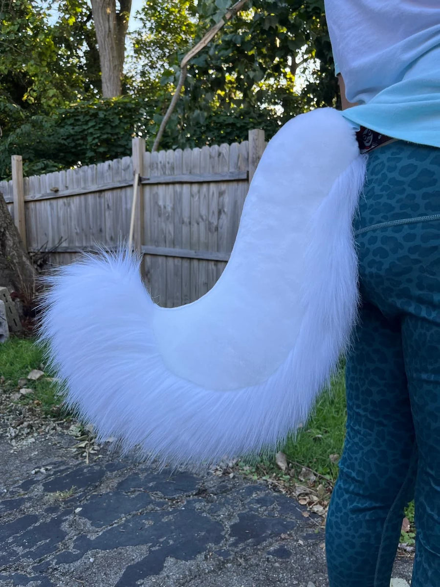 Custom tail shape and movement direction