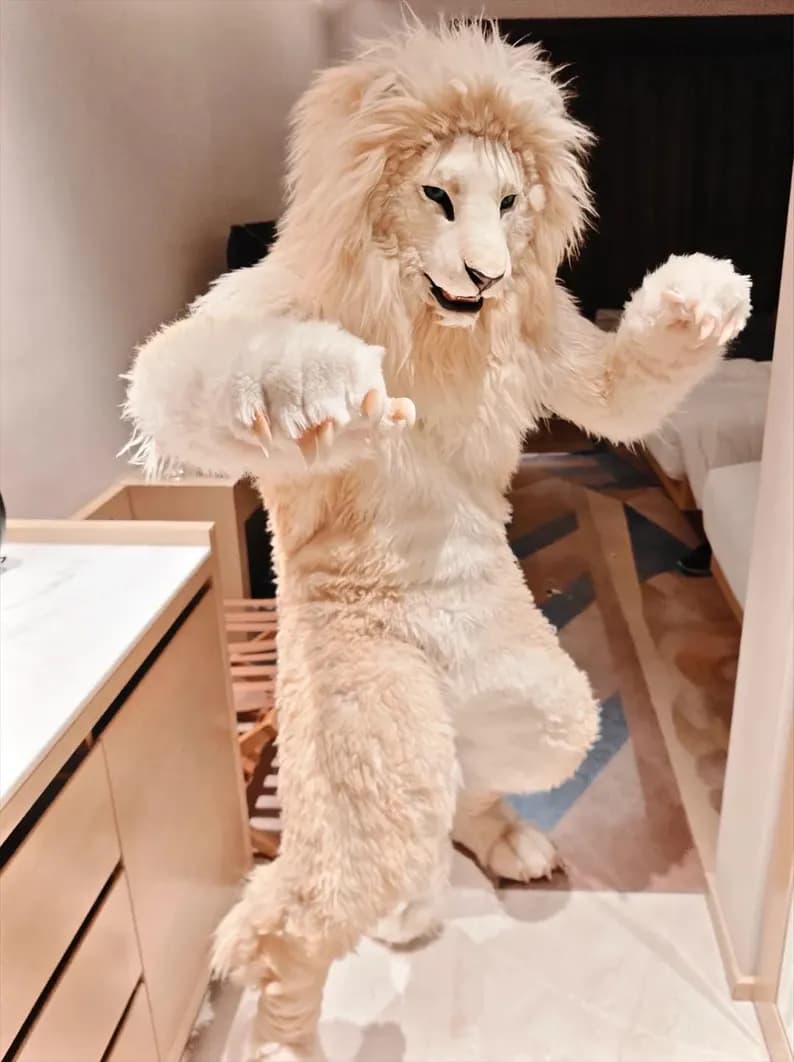 Reference direction for a realistic custom animal head